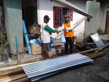 Bantuan BPBD Kab. Serdang Bedagai ke Desa Besar II Terjun